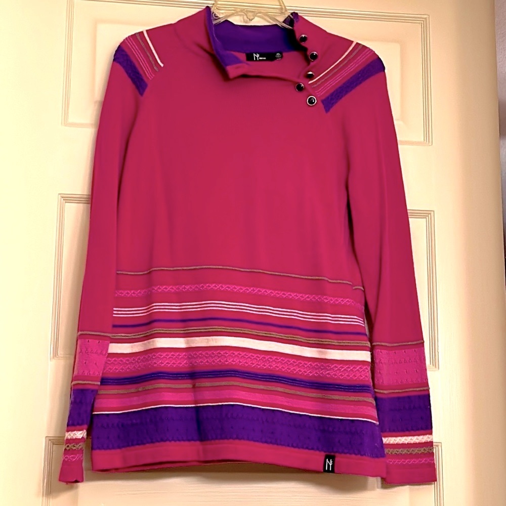 Neve ski sweater